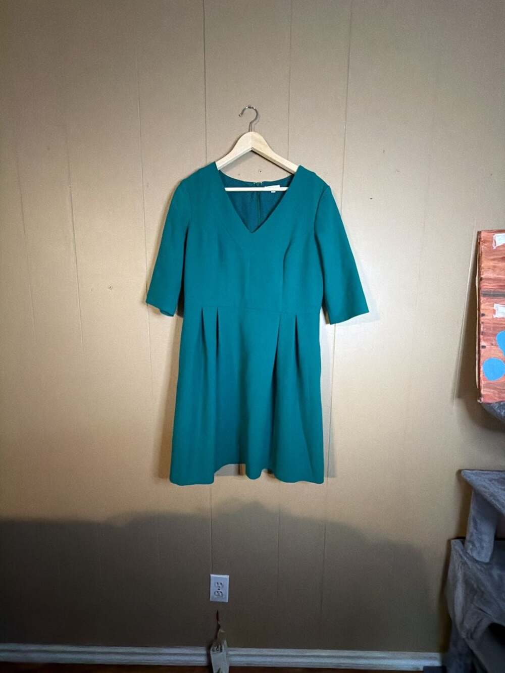 Shoshanna Size 12 Teal V-Neck Pleated A-Line Dress